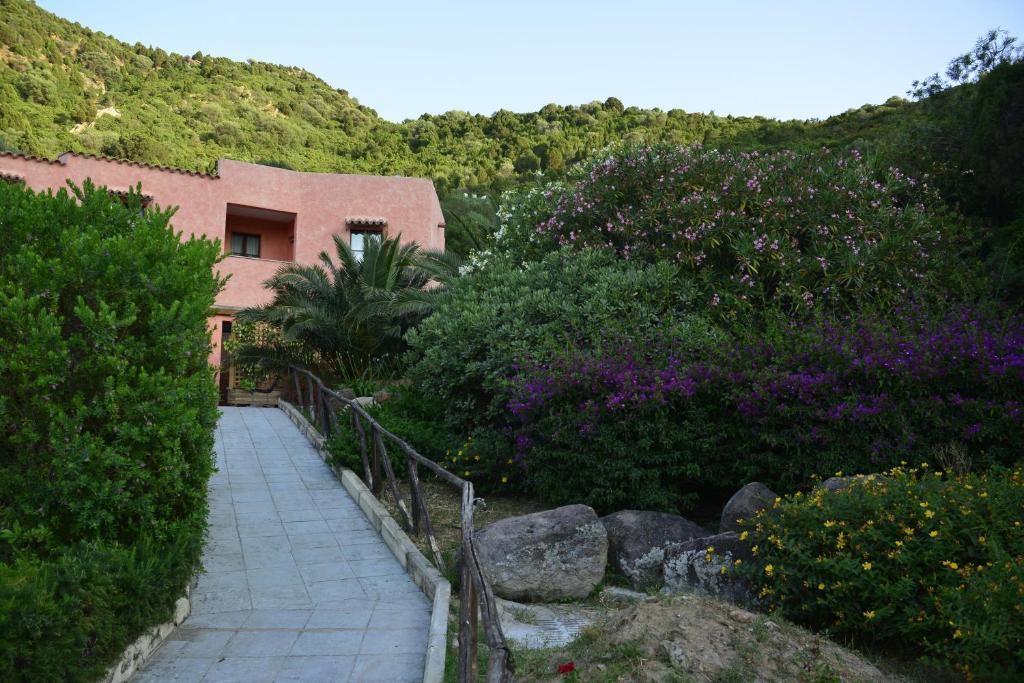 Sosventos Village Hotel Teulada Buitenkant foto