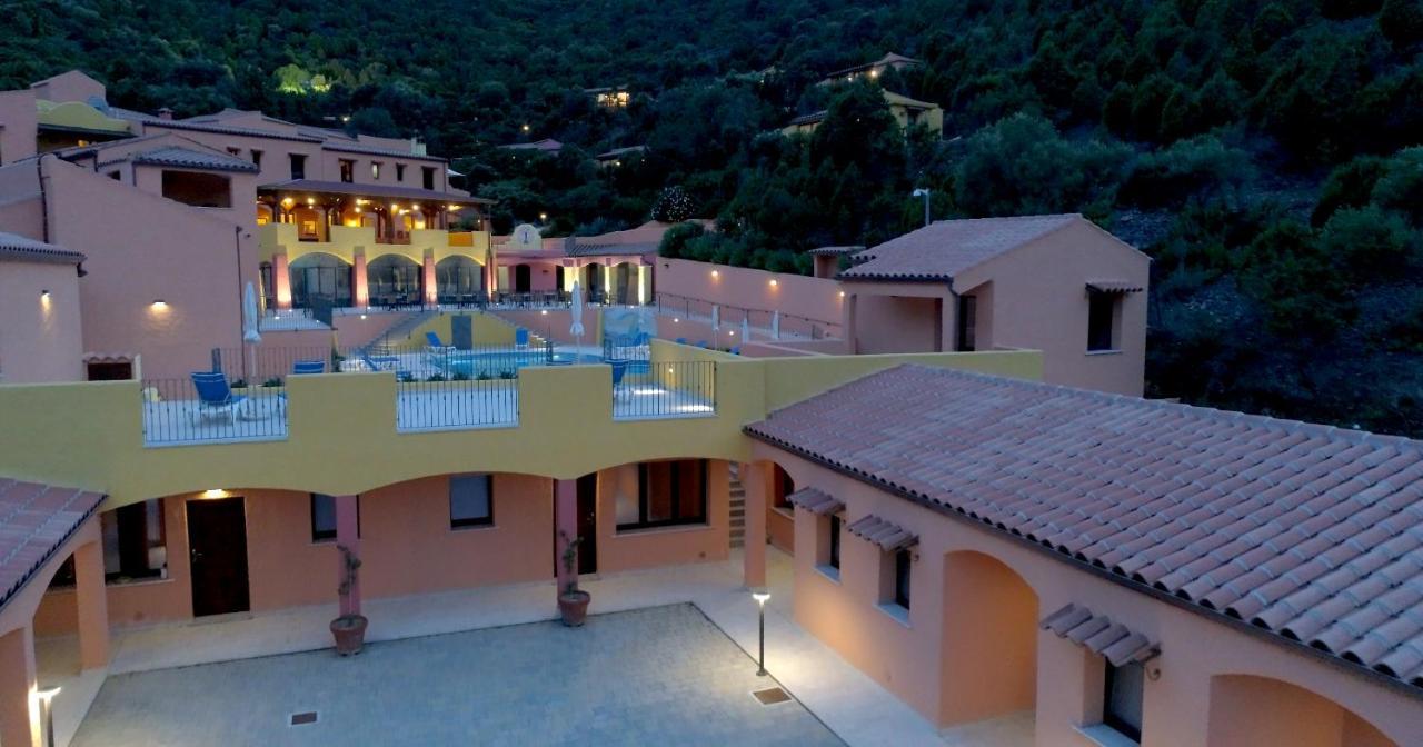 Sosventos Village Hotel Teulada Buitenkant foto