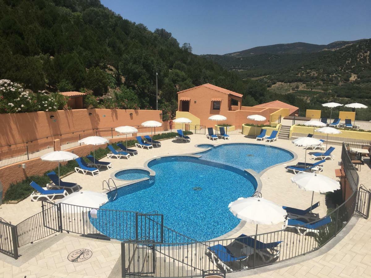 Sosventos Village Hotel Teulada Buitenkant foto