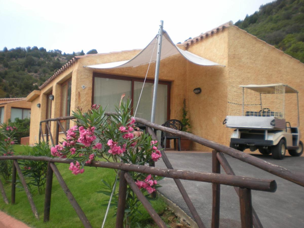 Sosventos Village Hotel Teulada Buitenkant foto