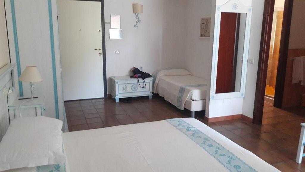 Sosventos Village Hotel Teulada Buitenkant foto